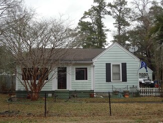 606 Dawson St, Georgetown, SC 29440