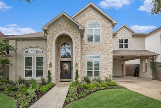 4925 Pine St, Bellaire, TX 77401