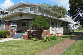 443 W North St, Galesburg, IL 61401
