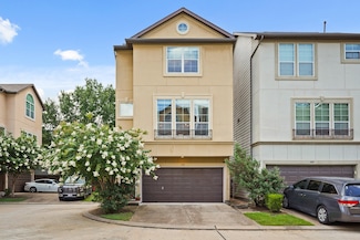 868 Fisher St, Houston, TX 77018