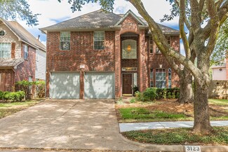 3123 Waters Way Dr, Sugar Land, TX 77478