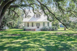 625 Arthur Hall Rd, Atmore, AL 36502