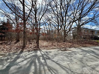 31 and 35 Moon Ave, Flanders, NY 11901