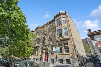 612 W Barry Ave Unit 3, Chicago, IL 60657