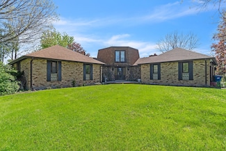 38W344 Thunder Gap Ct, Elgin, IL 60124