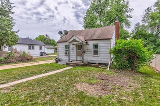 914 W Montgomery St, Knoxville, IA 50138