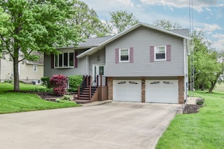 300 N Elm St, Odell, IL 60460