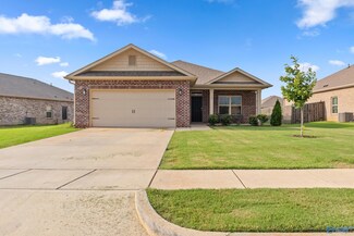 107 Sunlit Grove Dr, Harvest, AL 35749