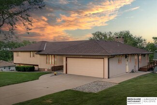 844 S 17th St, Blair, NE 68008