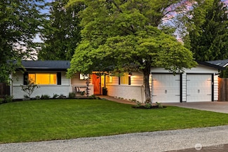 12426 NE 73rd St, Kirkland, WA 98033