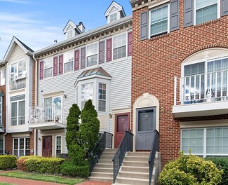 19 Walnut St, Jersey City, NJ 07305