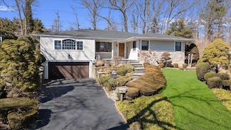 60 Ridge Dr, Plainview, NY 11803