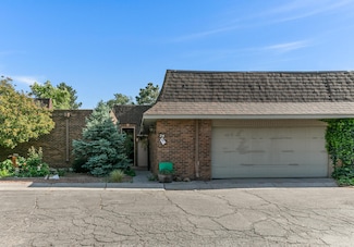 24 Lakeshore Dr NE, Albuquerque, NM 87112