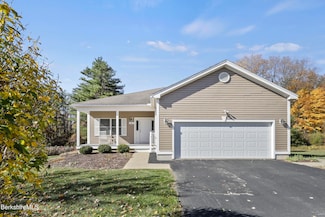 29 Aspen Way, Pittsfield, MA 01201