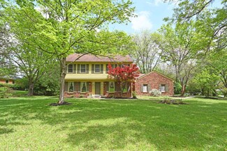 9874 Forestglen Dr, Montgomery, OH 45242