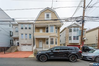 47 3rd St, Newark, NJ 07107