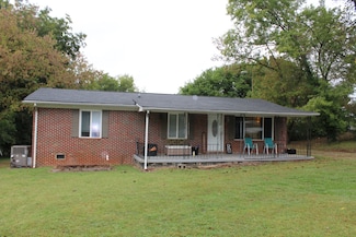 27 Oak St, Sparta, TN 38583