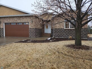 3814 41st Ave S, Moorhead, MN 56560