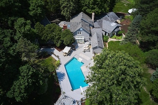 3865 Hillcrest Rd, Wayzata, MN 55391