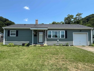 1529 Karin St, Ironton, OH 45638