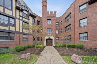 1211 Far Hills Ave Unit 202, Dayton, OH 45419