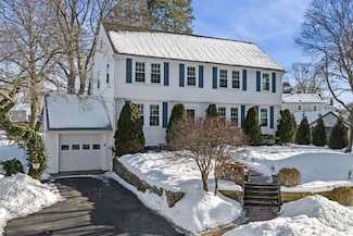 11 Everett Paine Blvd, Marblehead, MA 01945