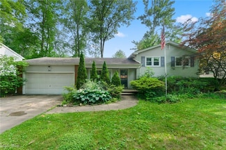 4295 Maureen Dr, Youngstown, OH 44511