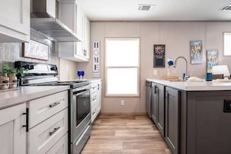 753 Tallman Cir Unit 125B, Piney Green, NC 28544