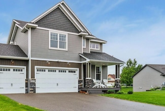 29135 Scenic Dr, Chisago City, MN 55013