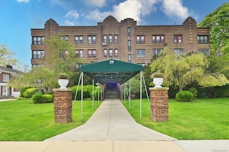 29 Woodmere Blvd Unit 4B, Woodmere, NY 11598