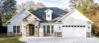 2390 Armstrong Park Dr, Gastonia, NC 28054