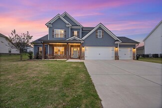 7410 Blazing Star Ct, Ooltewah, TN 37363