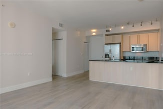 79 SW 12th St Unit 1403-S, Miami, FL 33130