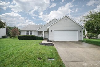 2 Green Meadow Ct, Franklin, OH 45005