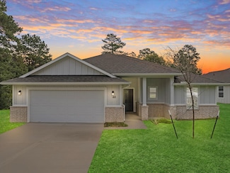 48 Fairway Dr, Trinity, TX 75862