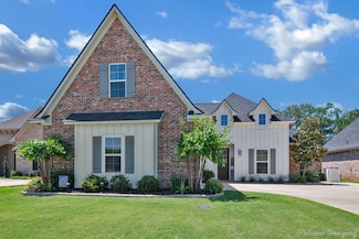 150 St Andrews Ln, Benton, LA 71006