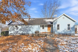 8975 N Cosperville Rd, Wawaka, IN 46794