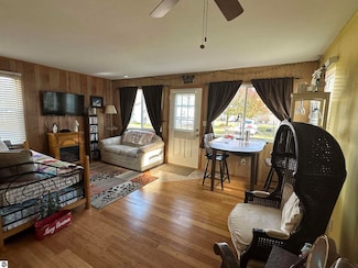 5318 Pleasant St, Standish, MI 48658