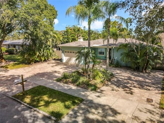 2824 47th St S, Gulfport, FL 33711