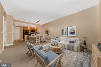 2001 15th St N Unit 902, Arlington, VA 22201