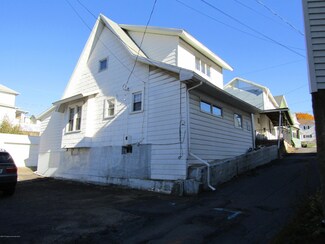 50 Mill Hill Rd, Pittston, PA 18643