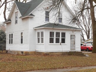 843 Hickory St, Dawson, MN 56232