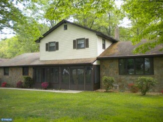 23 W Tomlin Station Rd, Mickleton, NJ 08056