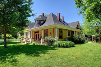 308 W Wilson St, Cleburne, TX 76033