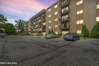 4180 Lyndon Way Unit 309, Louisville, KY 40207