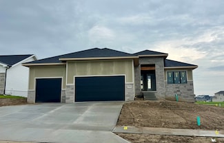 12360 Windsor Dr, Papillion, NE 68046