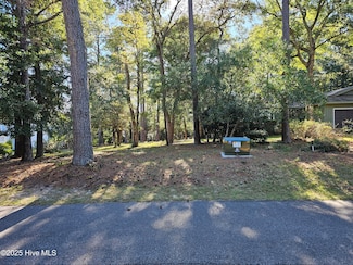 3239 Marsh View Dr, Lockwoods Folly, NC 28462