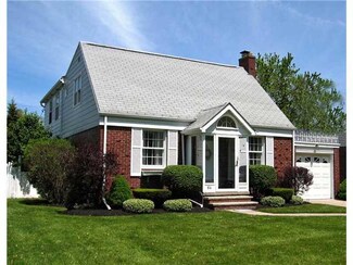 64 Neumann Pkwy, Buffalo, NY 14223