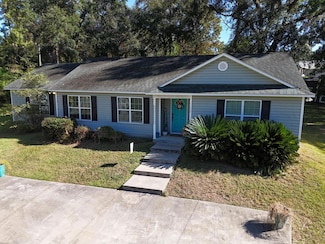 112 Henry's Rd, Thomasville, GA 31757