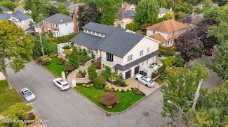 35 Jeffrey Place, Staten Island, NY 10307